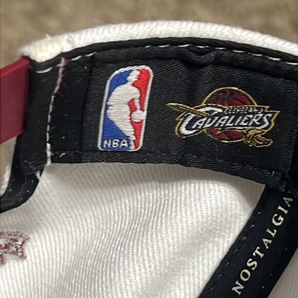 🔥🏀 CLEVELAND CAVALIERS NBA Mitchell & Ness Snapback Hat - NEW never Worn 🏀🔥 - Picture 7 of 9